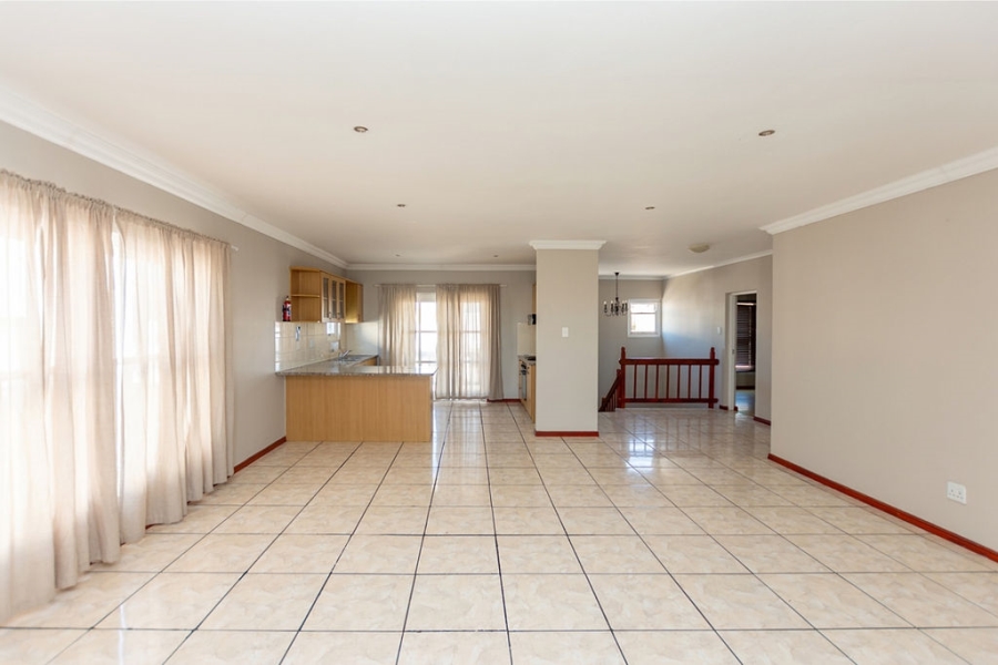 5 Bedroom Property for Sale in Mykonos Western Cape